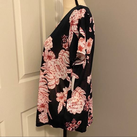 SIMPLY STYLED Sears Allover Floral Print SS Tee - Picture 3 of 6